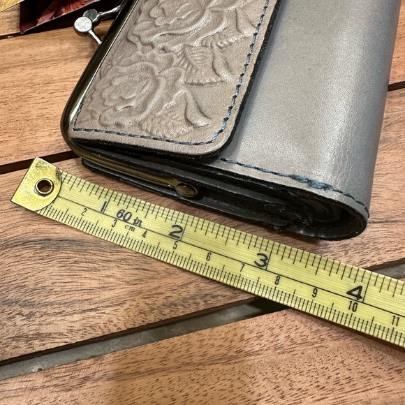 Patricia Nash Astor wallet NWT Safflower Blue Color (blue and grey) $79 small - Picture 13 of 15